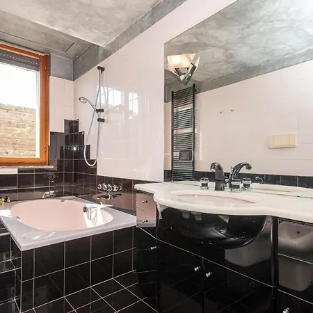 Apartment Yourelais, View On The Pool *