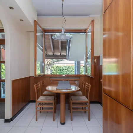 Apartment Yourelais, View On The Pool Orsenigo