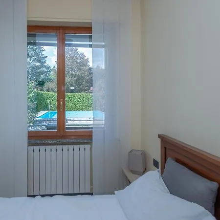 Yourelais, View On The Pool *