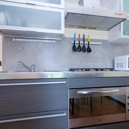 Yourelais, View On The Pool Apartment