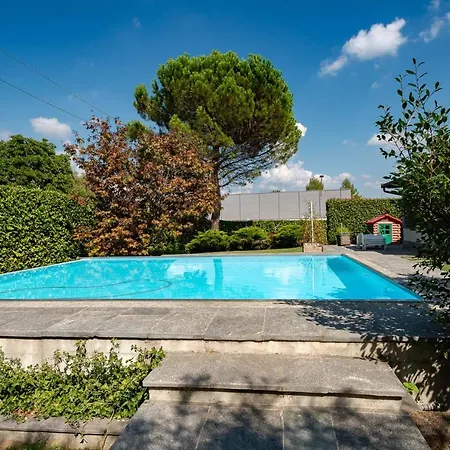 Yourelais, View On The Pool Apartment *