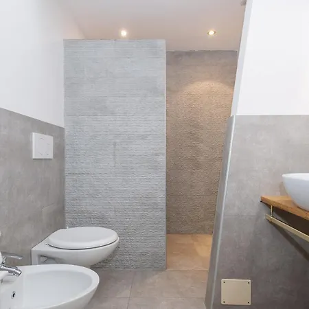 Yourelais, View On The Pool Apartment *